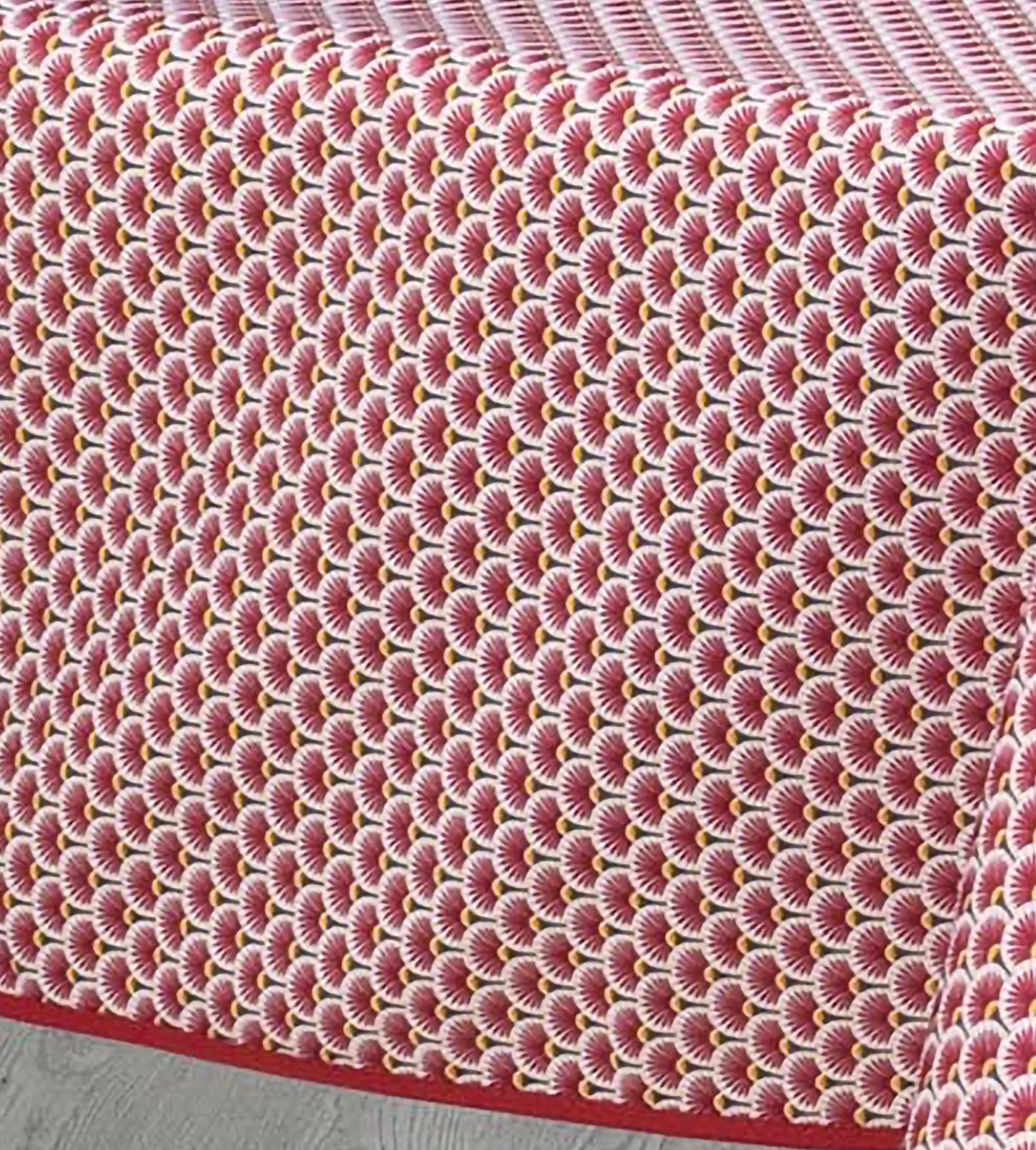 Éventail Infini Rouge – Nappe anti-tache dès 12 €
